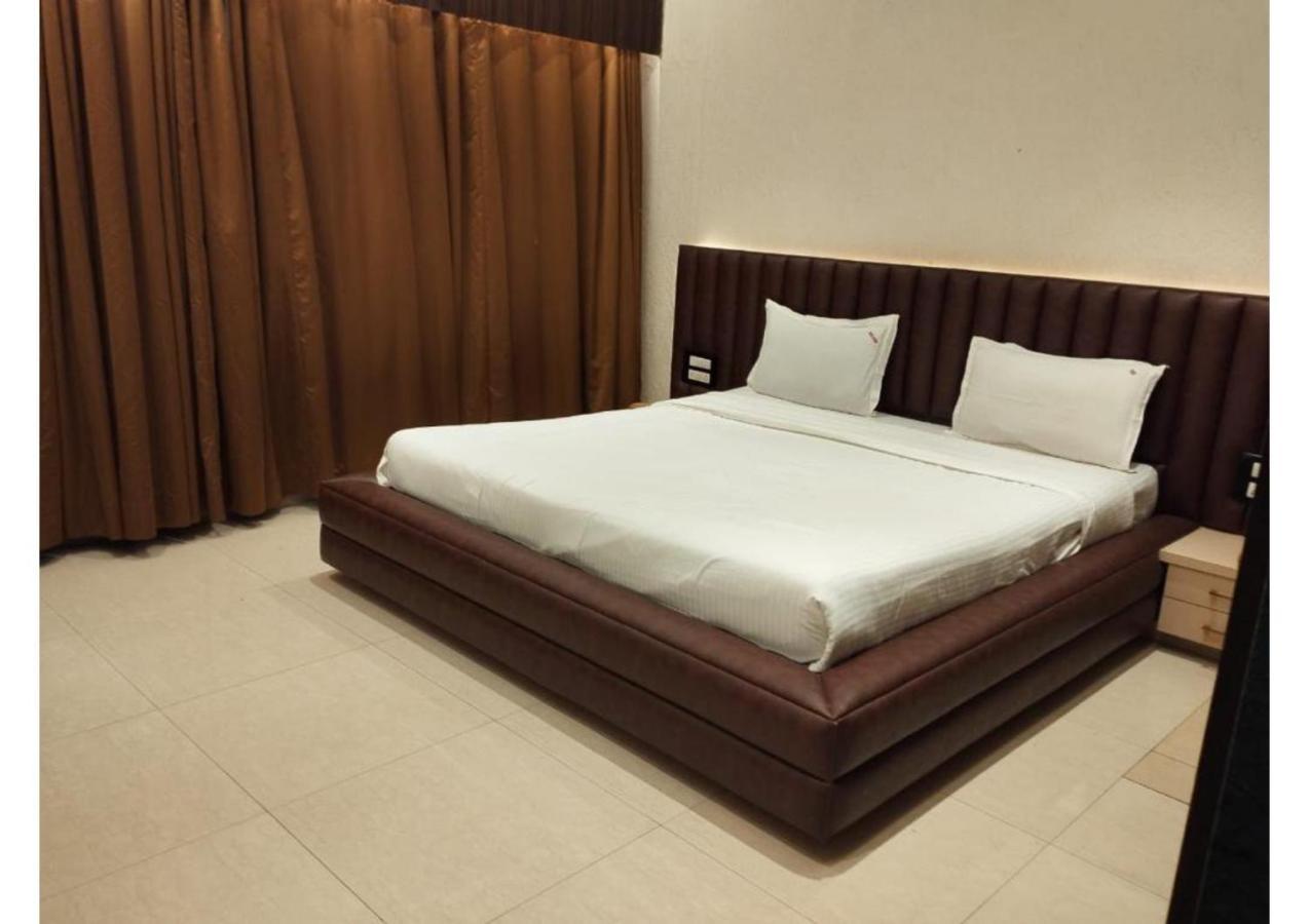 Air Infinity Casa Pool 5Bhk Villa Igatpuri Bagian luar foto