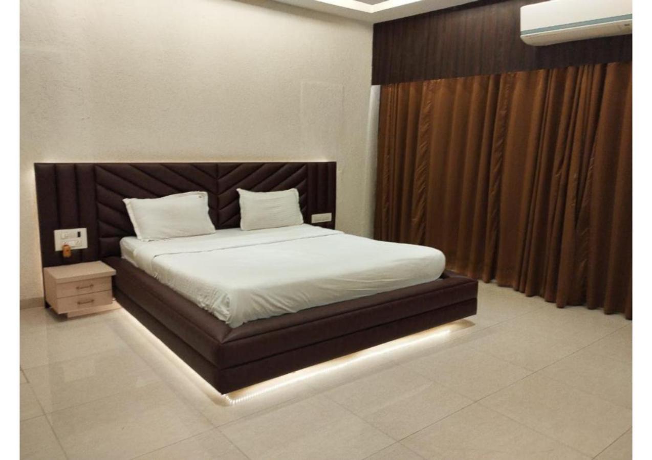 Air Infinity Casa Pool 5Bhk Villa Igatpuri Bagian luar foto